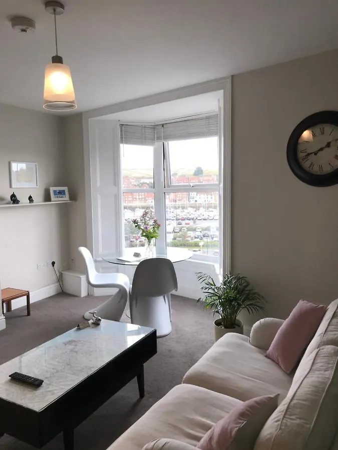 Apartment Riverview With Private Parking Whitby