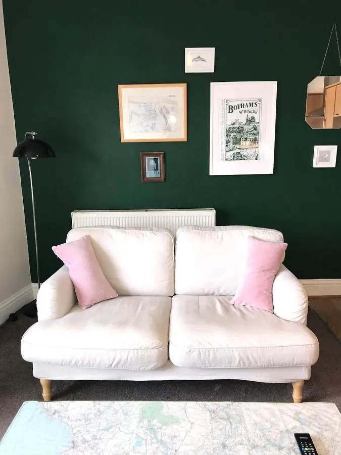 Riverview With Private Parking * Whitby