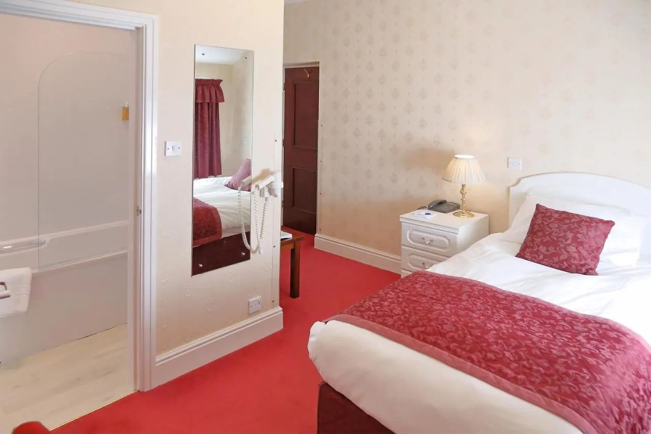 Hotel Saxonville