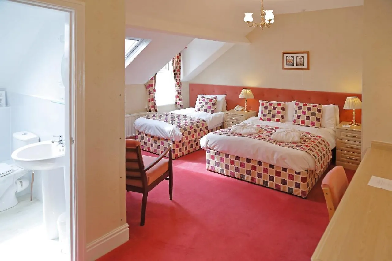 Saxonville 3*