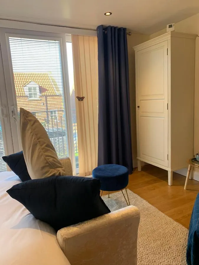 Homestay On The Ropery- With Free Parking