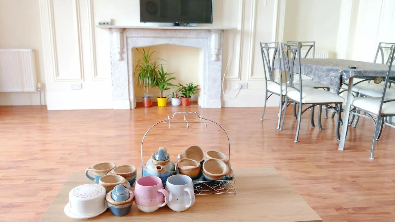 公寓 Full Nature Views Dancinglivingroom French Flat 惠特比