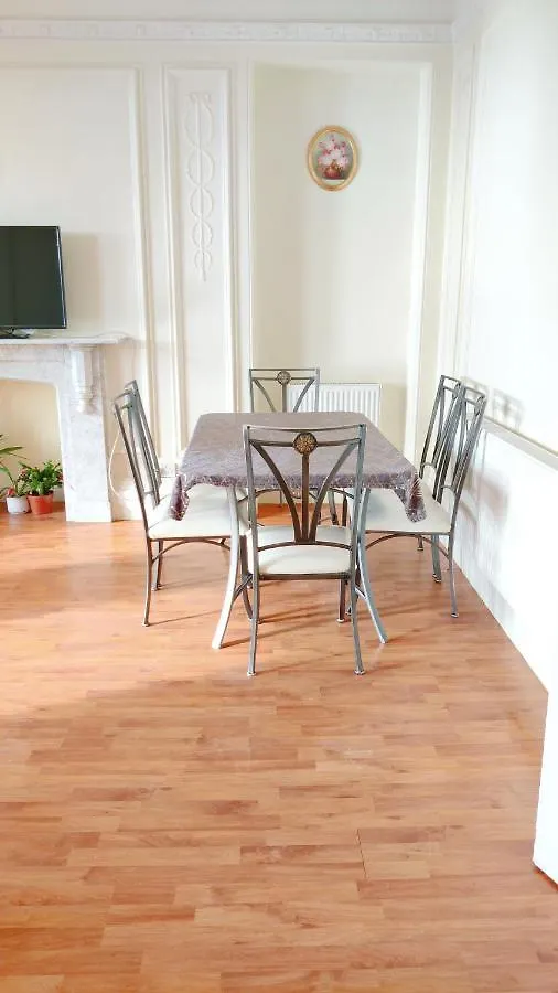 公寓 Full Nature Views Dancinglivingroom French Flat
