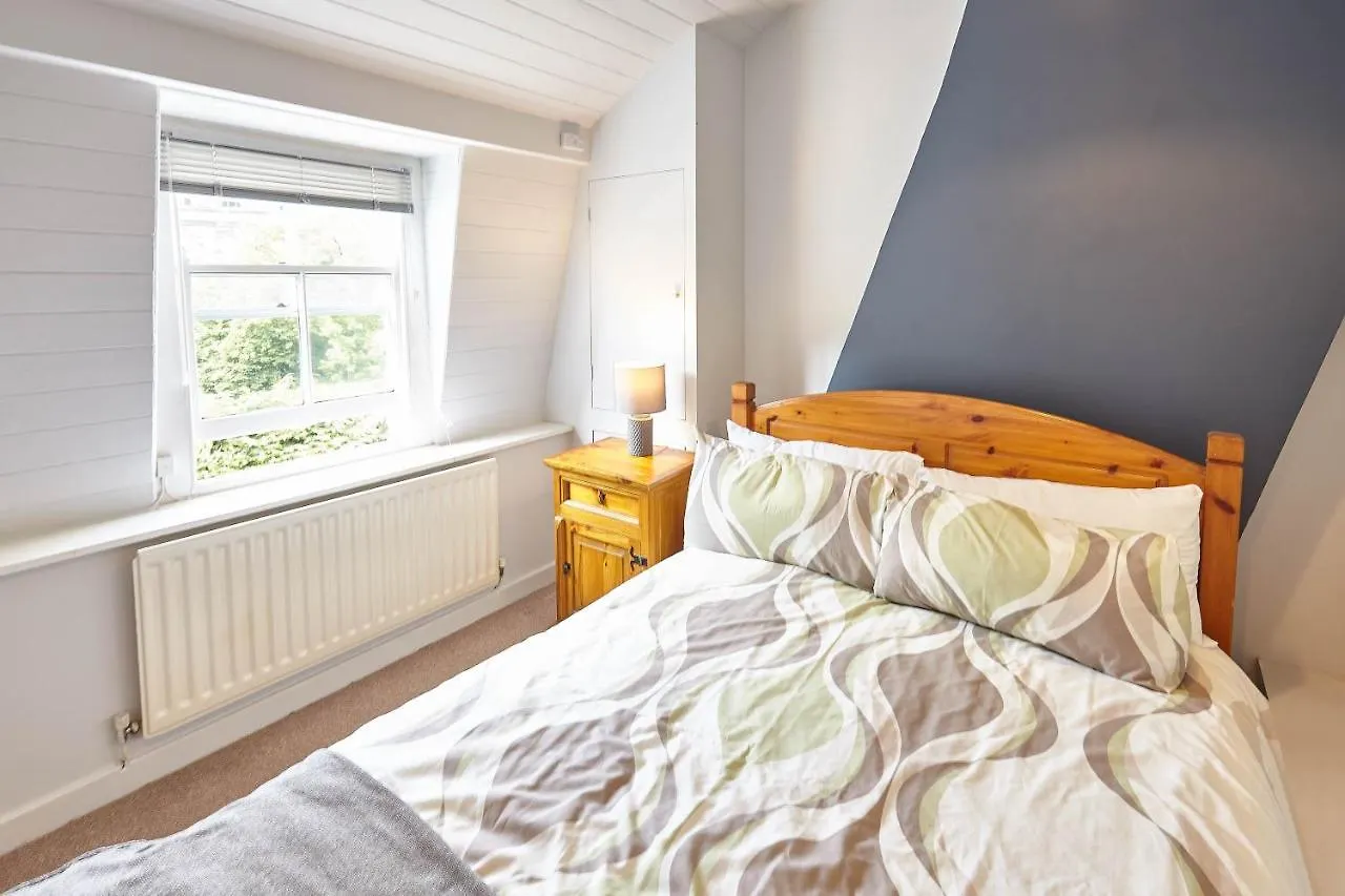 Host & - Leesholme Loft
