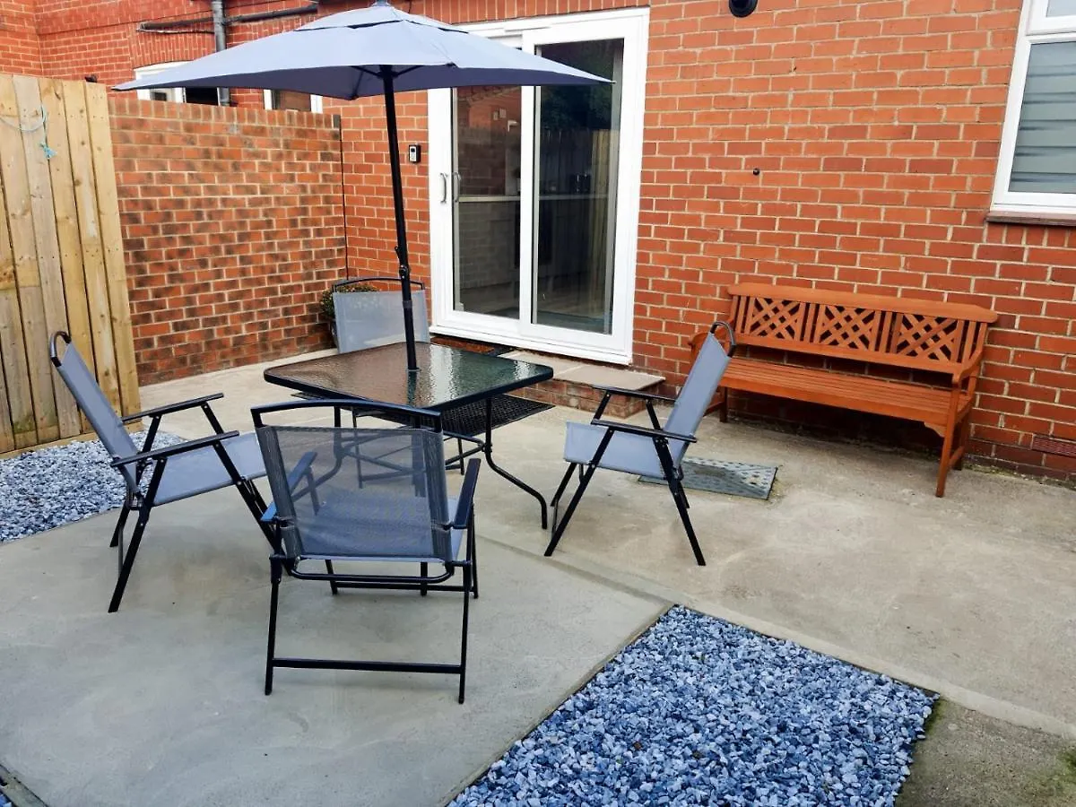 Madeline's View -a Smart And Modern 1 Bed With The Bonus Of A Large Driveway Parking Area 度假居 *