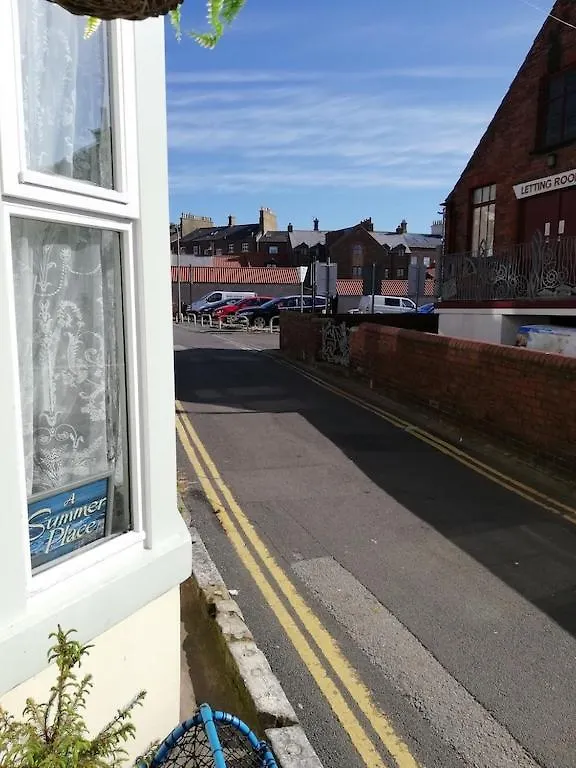 A Summer Place - Spacious Maisonette, Central Whitby, Sleeps 4, Close To Amenities Apartment