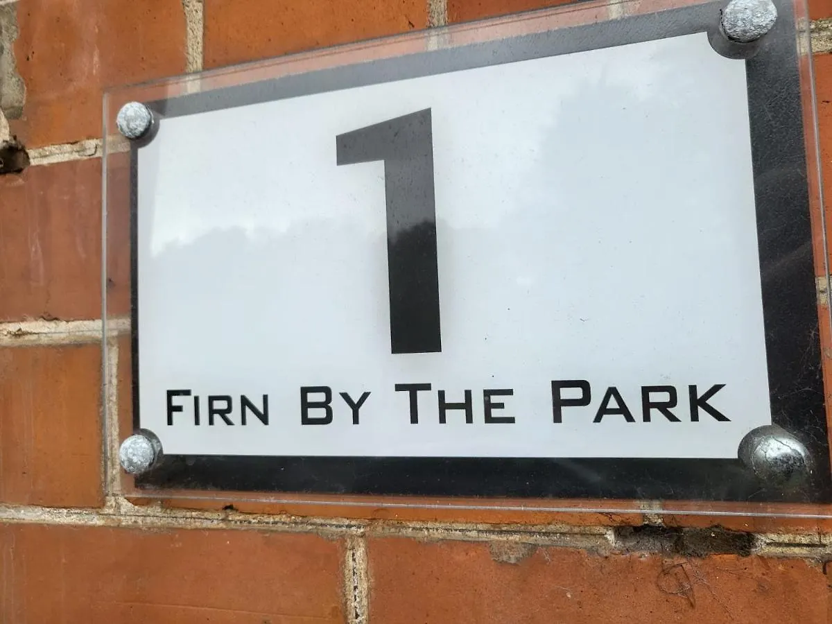 Firn By The Park Apartment *