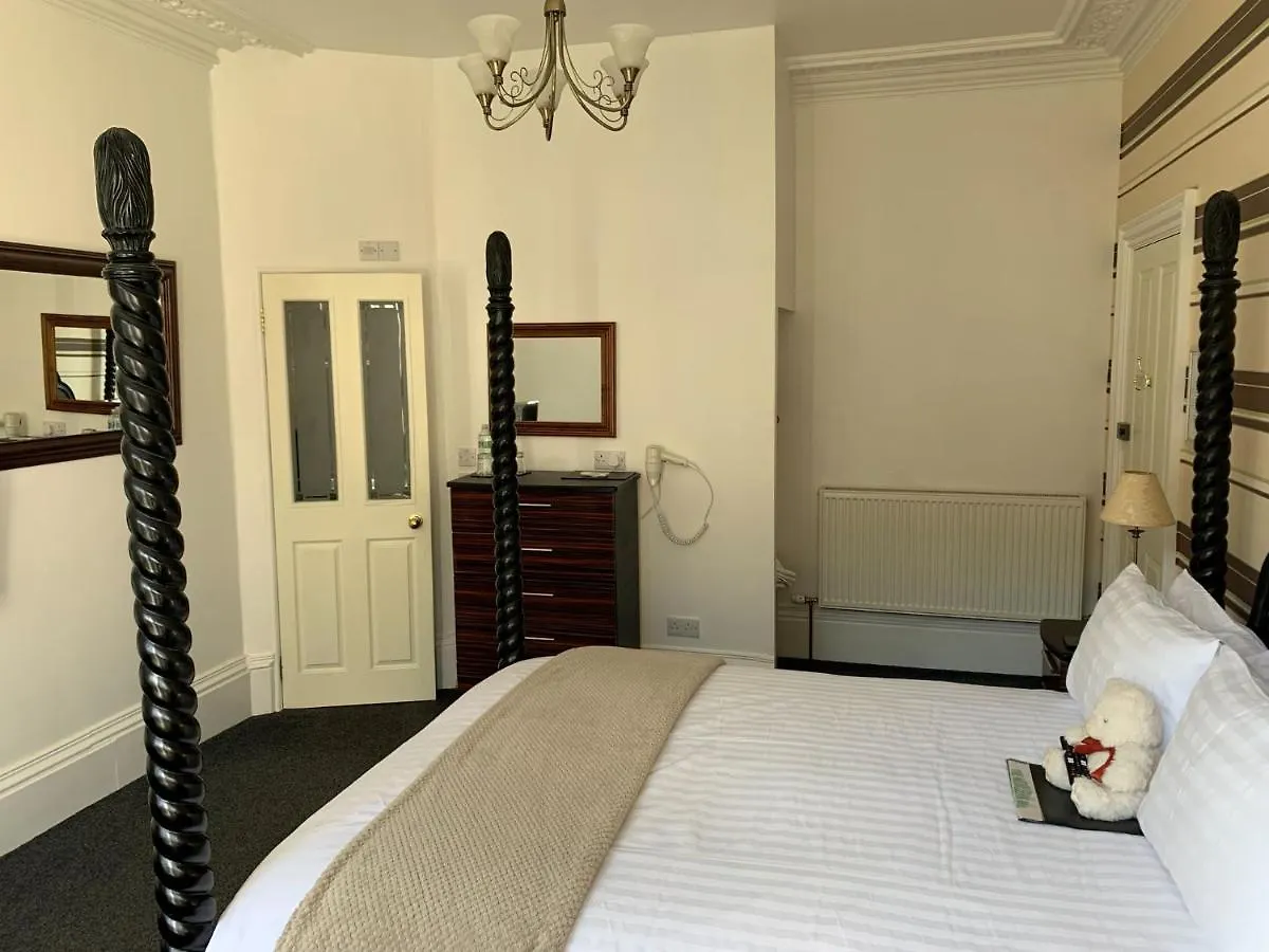 The Middleham 4*