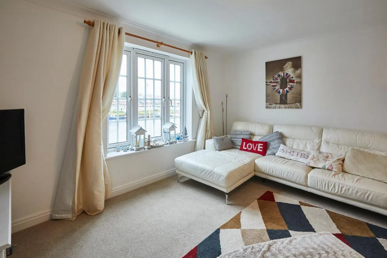 Host & - Riverrun Appartamento Whitby