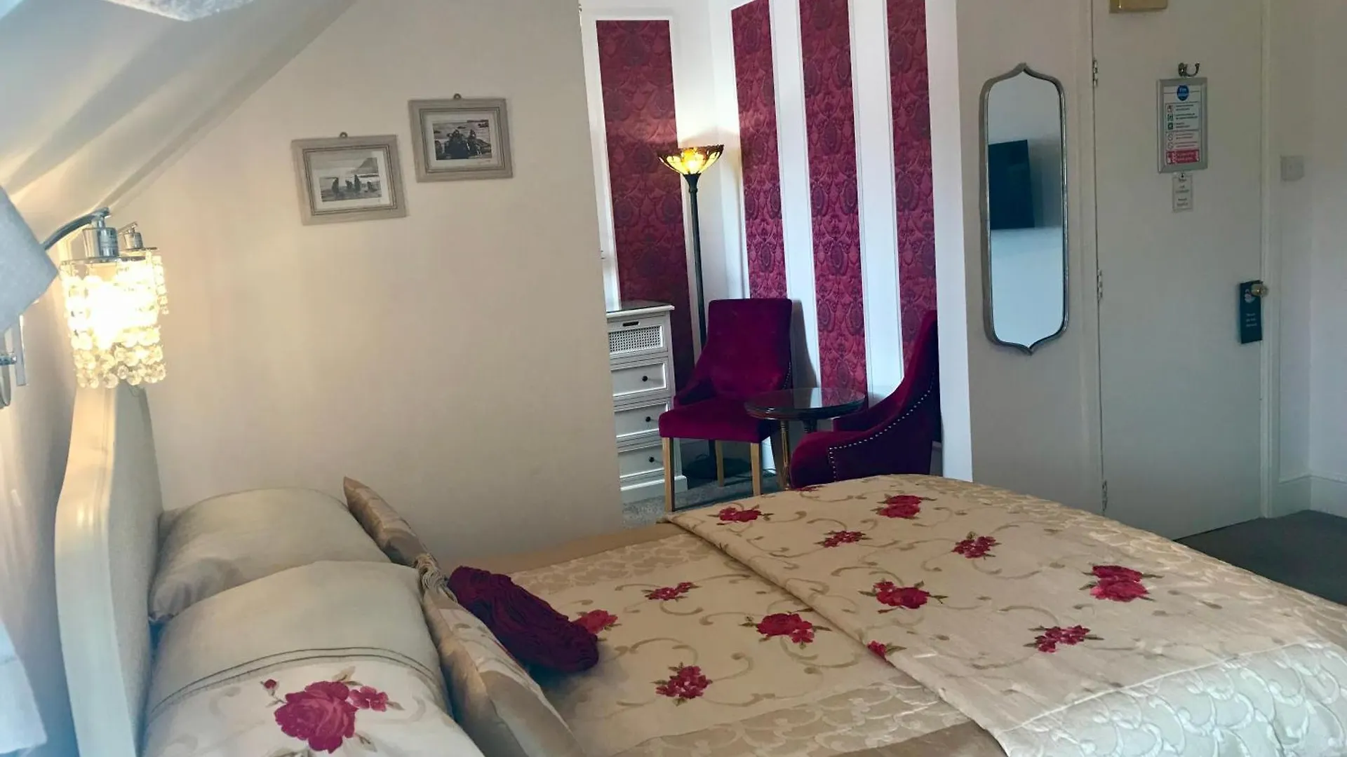 Norman With Free Parking 4*
