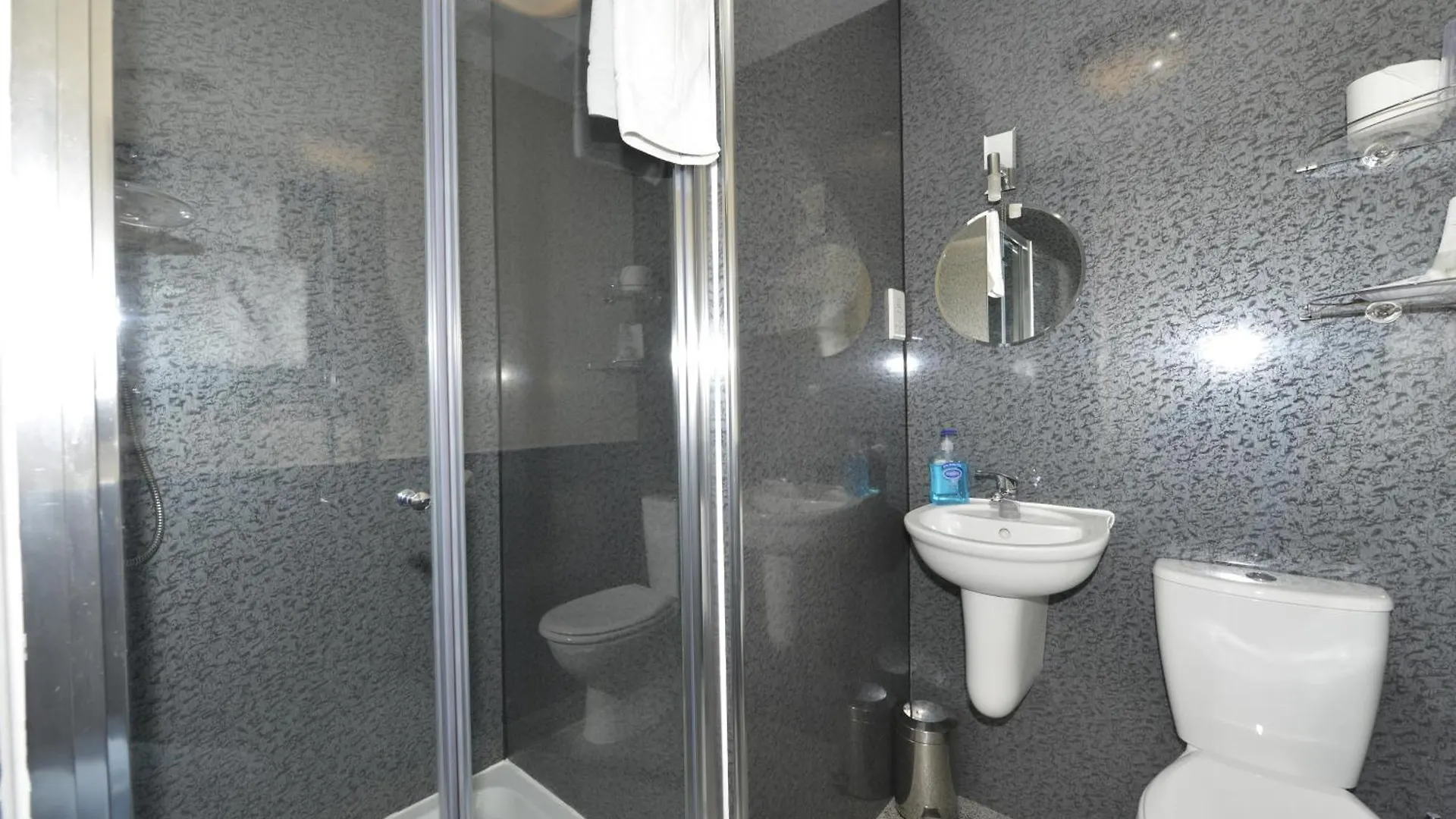 Bed & Breakfast The Belfry 3*