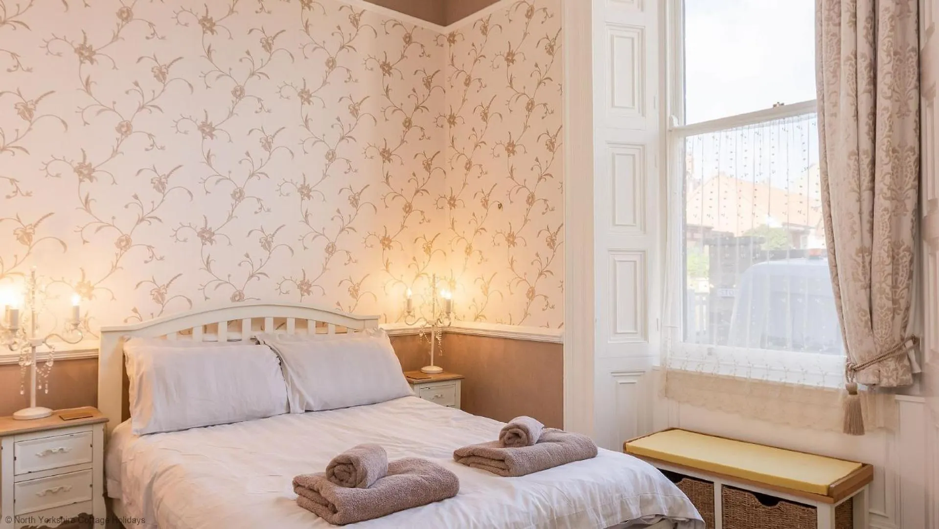 Mariners Hall - Elegant Close To Town Centre Holiday home Whitby