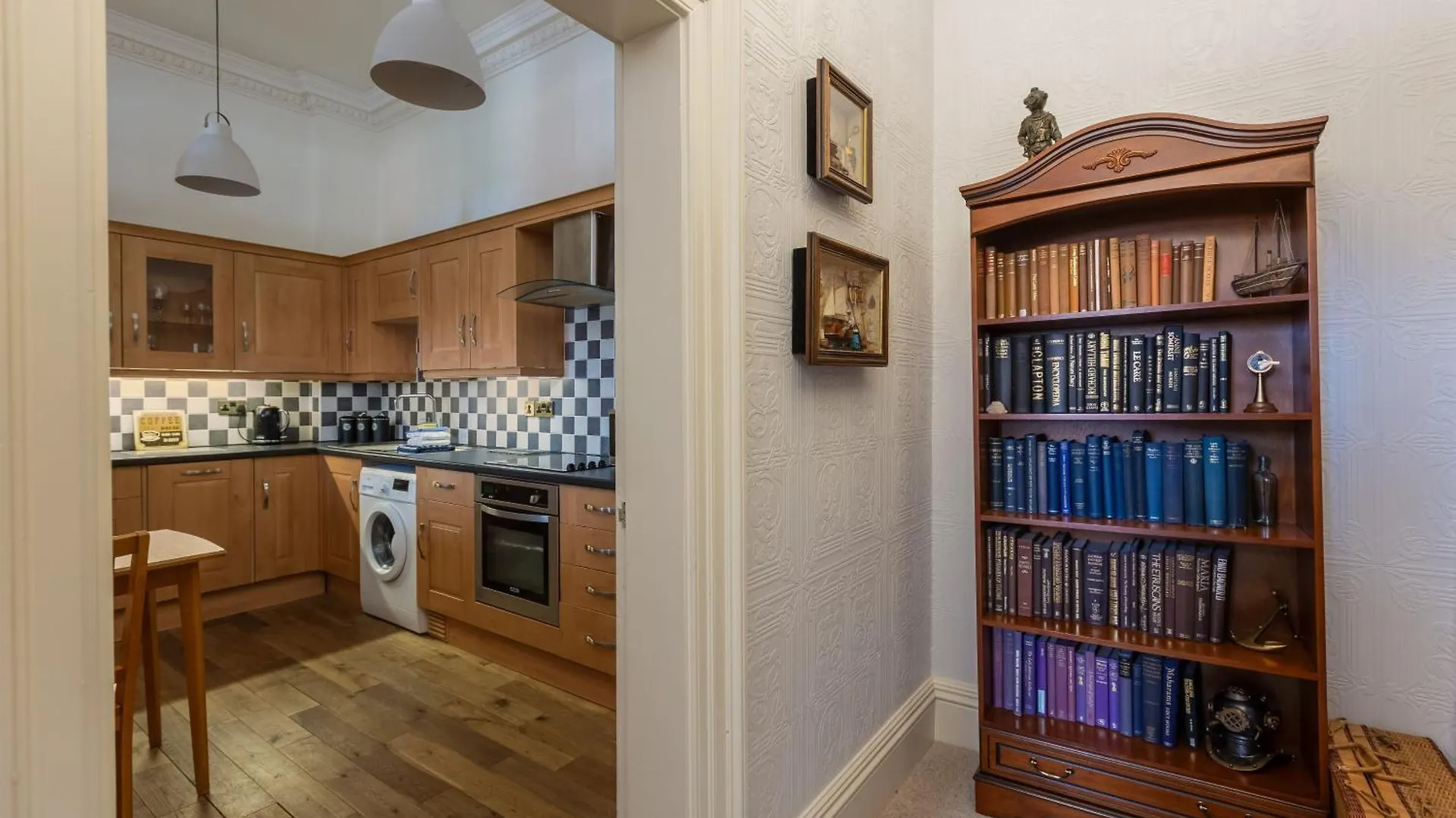 Holiday home Mariners Hall - Elegant Close To Town Centre