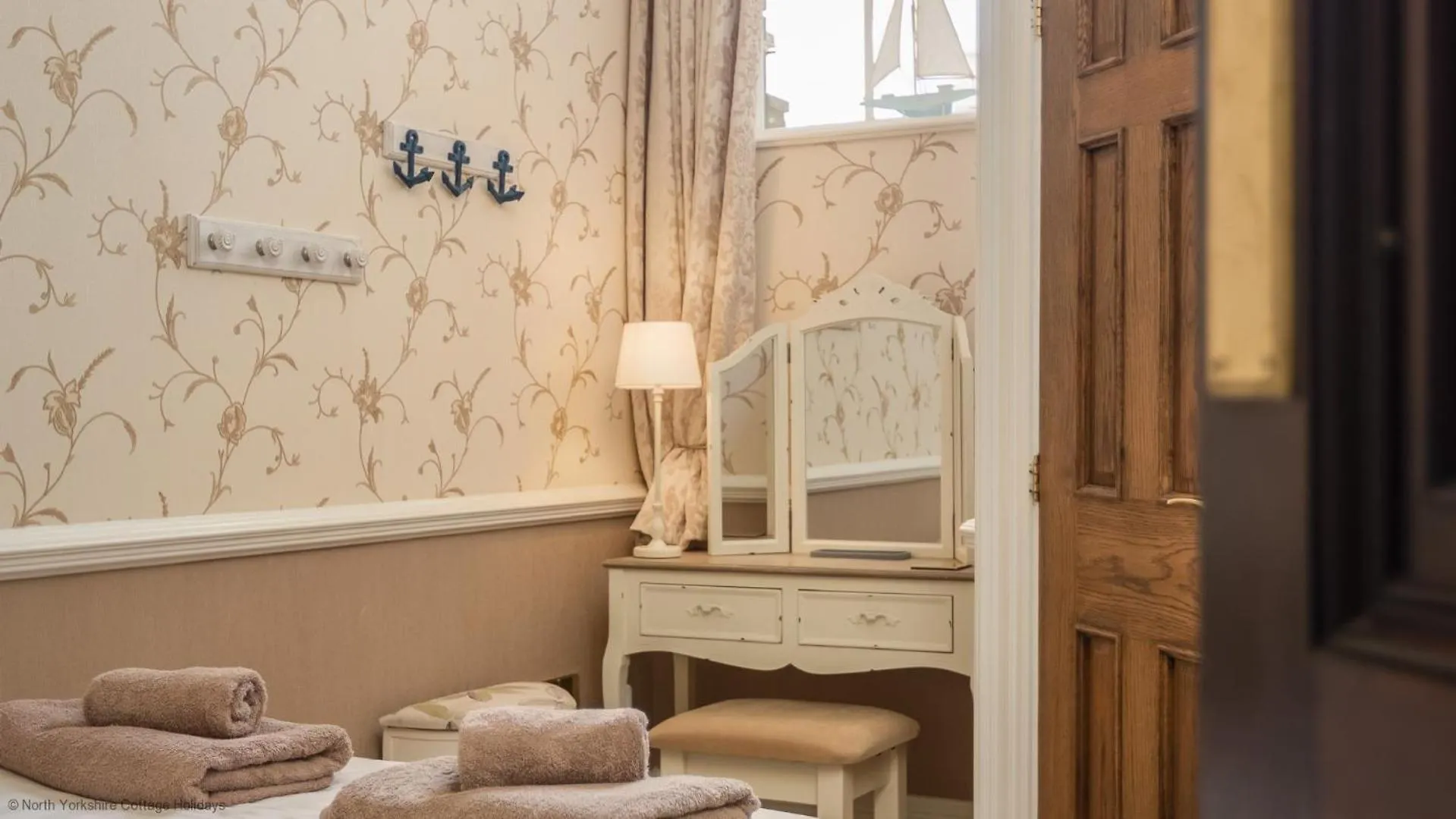 Mariners Hall - Elegant Close To Town Centre