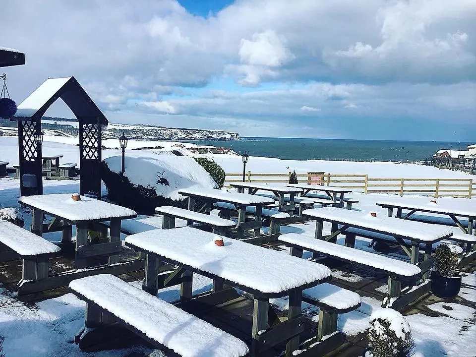 The White House Inn - Whitby Мини-отель