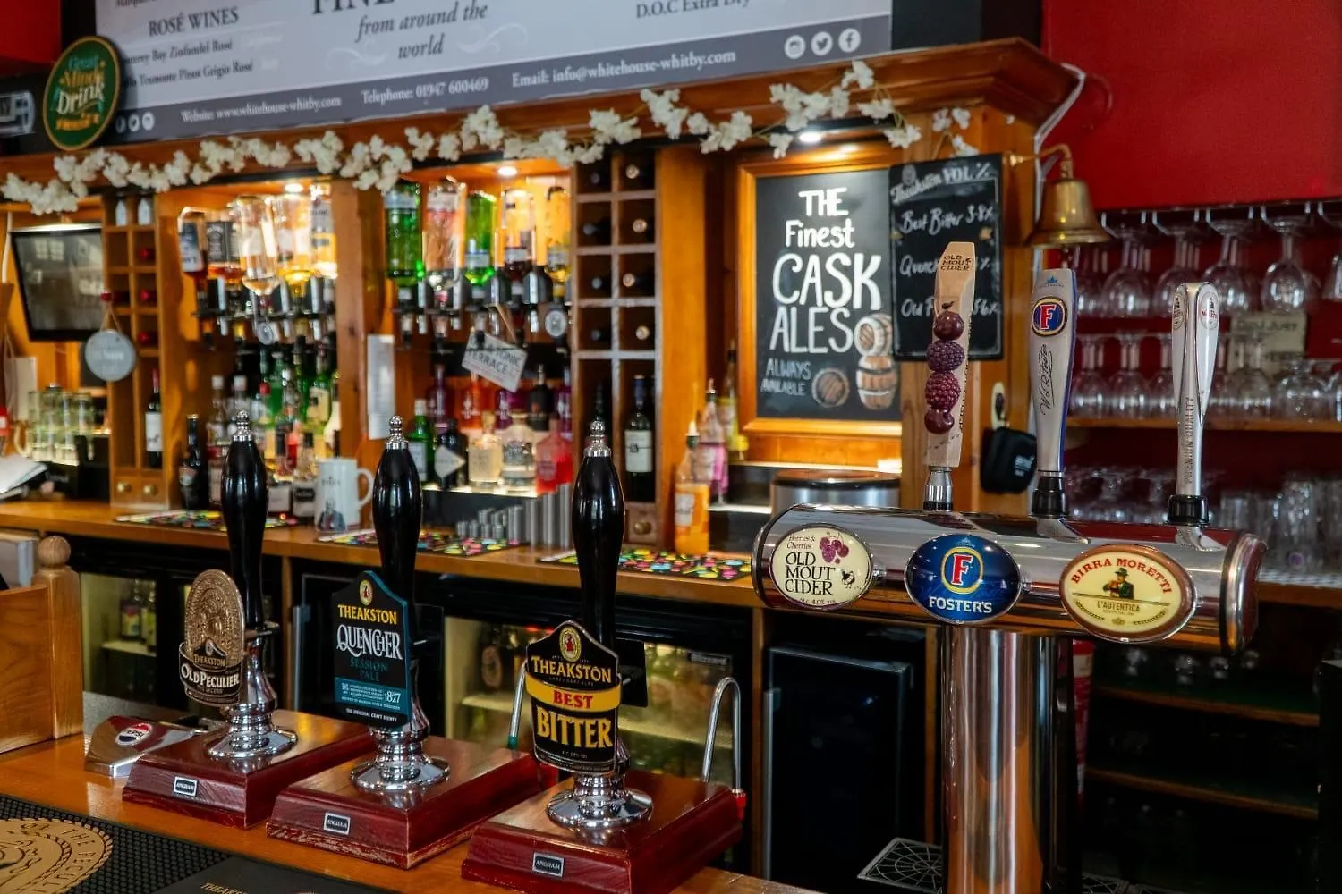 The White House Inn - Whitby Мини-отель Уитби