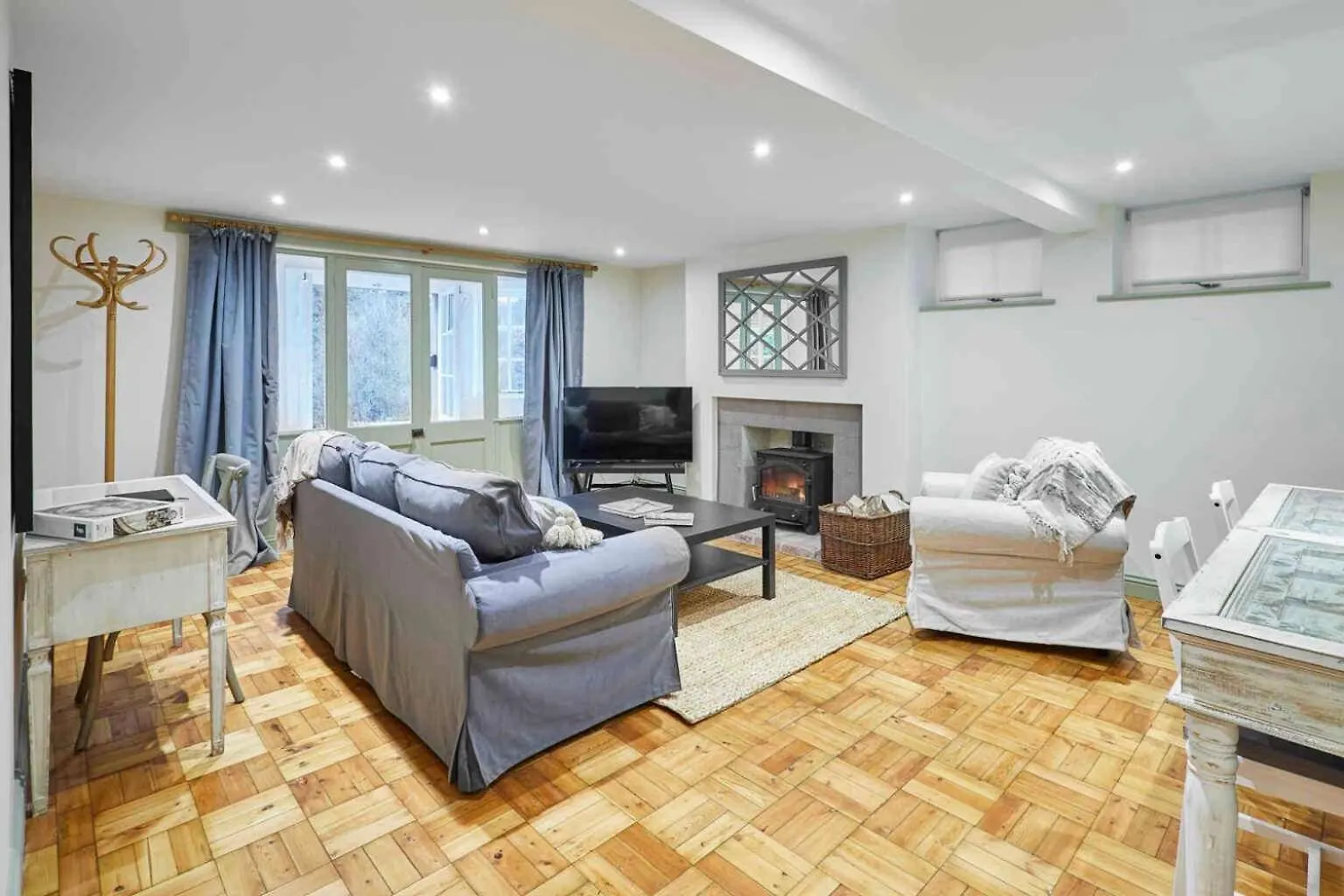 Host & - St Mary's Riverside Apartment *