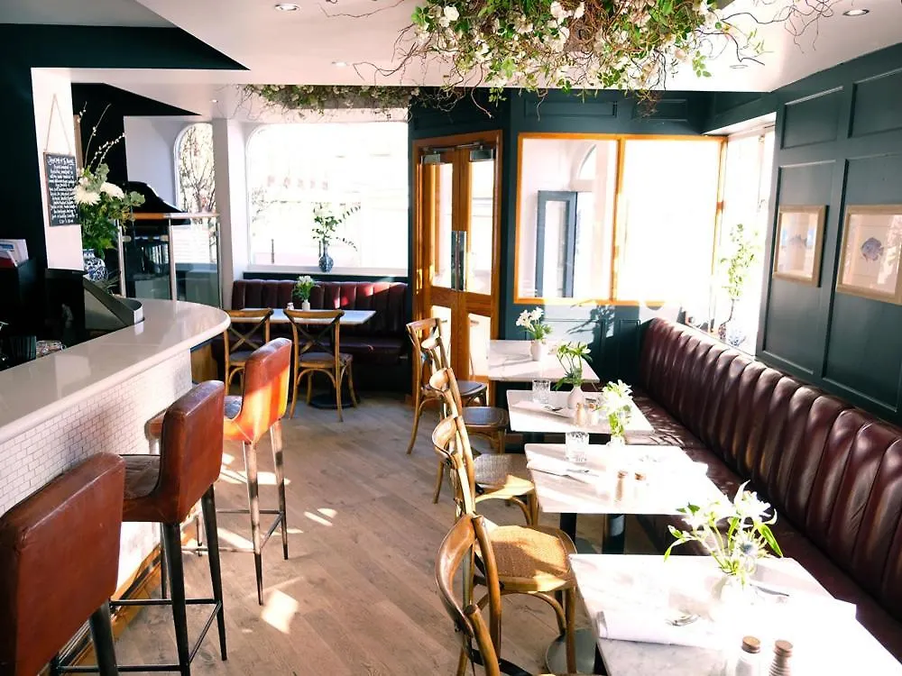 The Marine & Restaurant Whitby