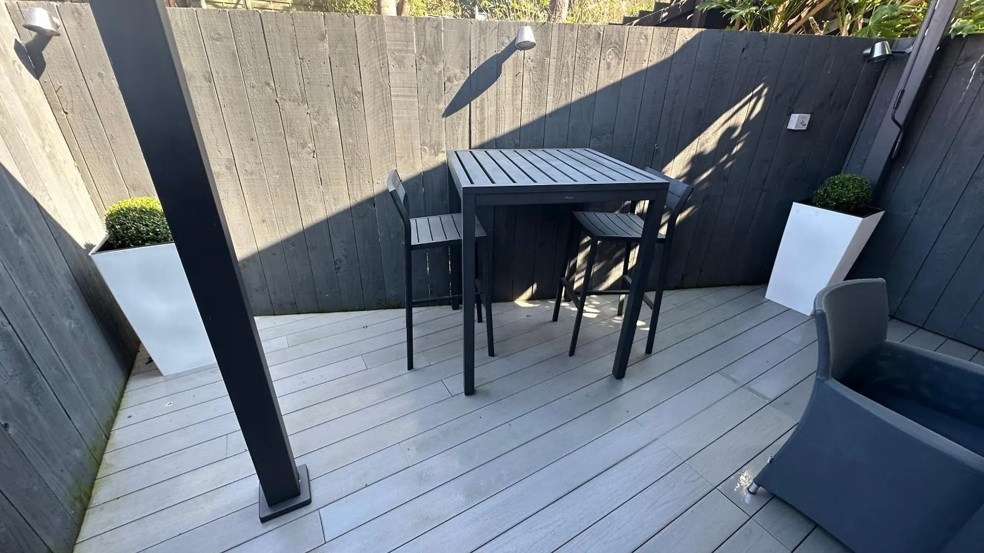Sugar Reef - A Fantastic Modern House With Garden, Free Parking For 2 Cars, Free Use Of Electric Vehicle Point, Beach, Shops, Bars And Restaurants Just A 10 Minute Walk Away! 펜션