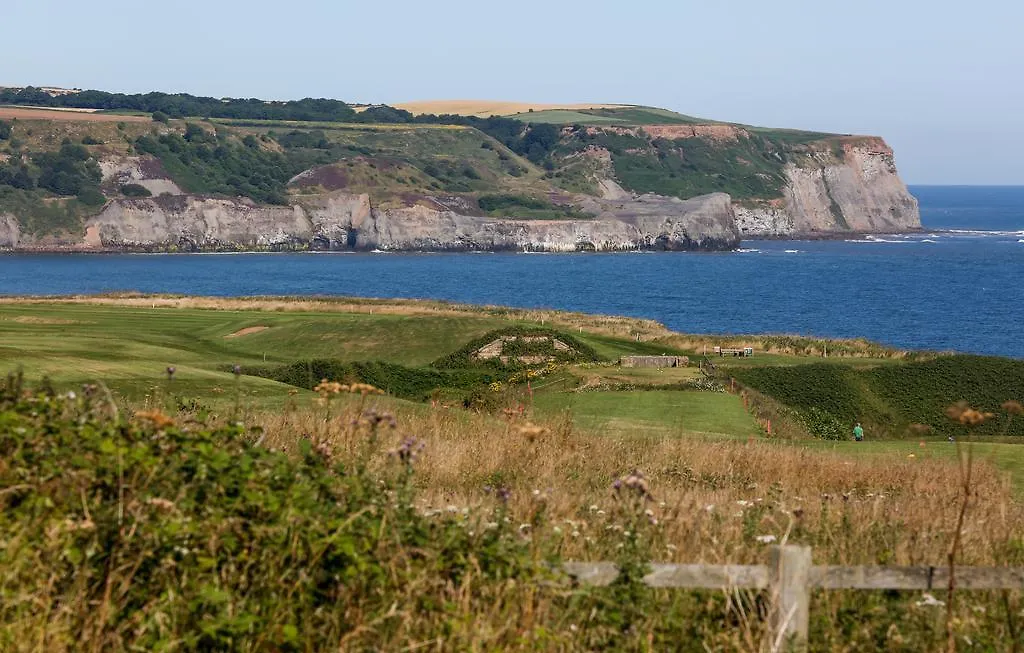 The White House Inn - Whitby Мини-отель 4*