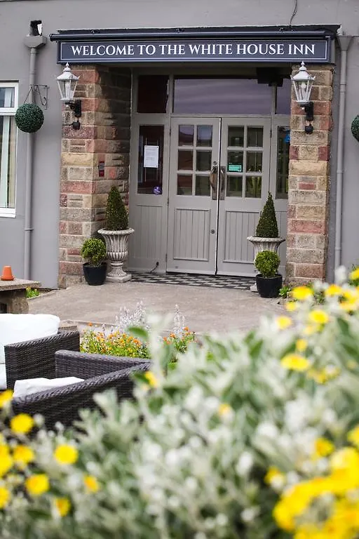 Мини-отель The White House Inn - Whitby