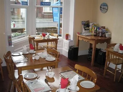 Beaches Hotel 2*