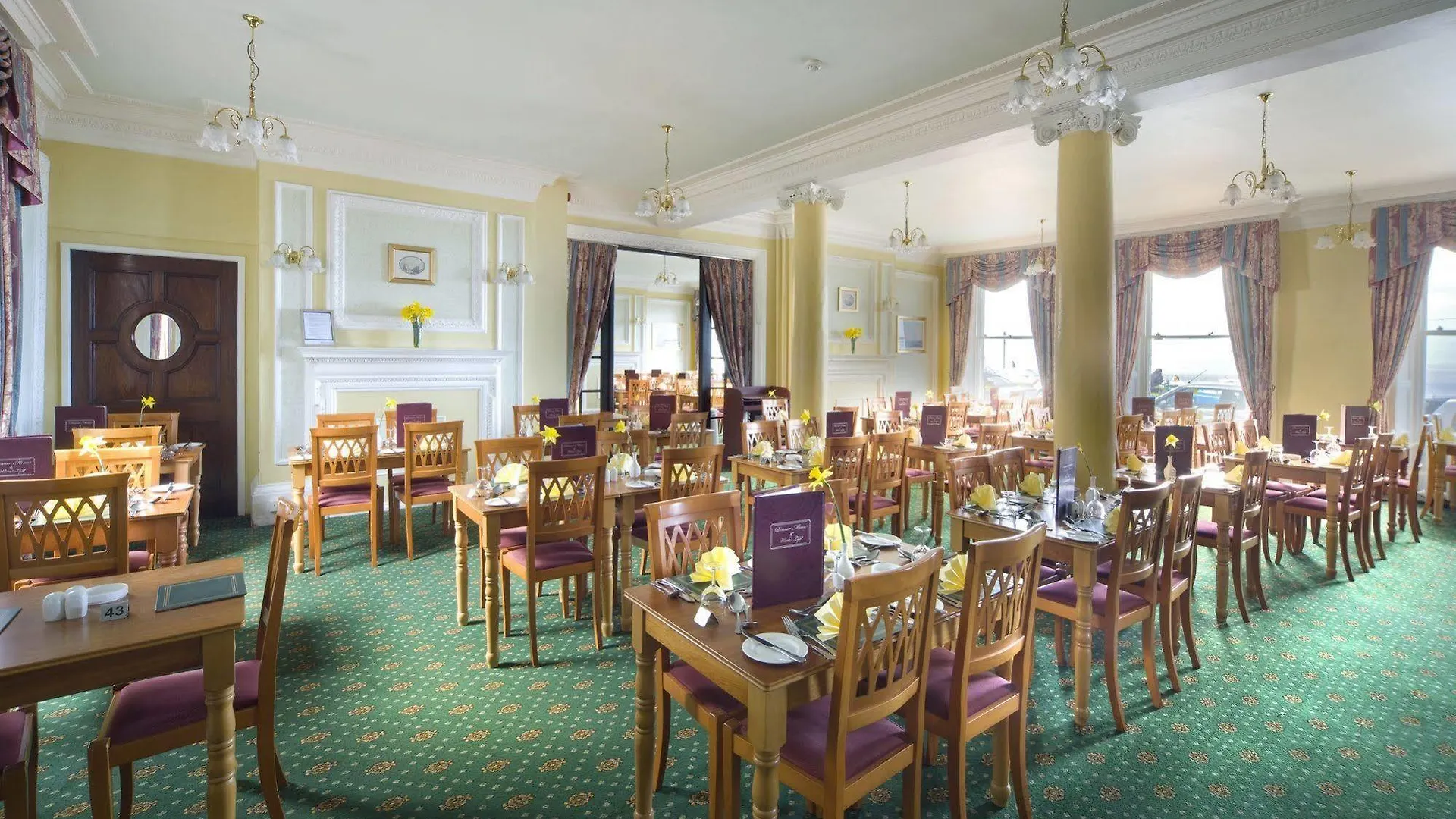 Royal 3* Whitby