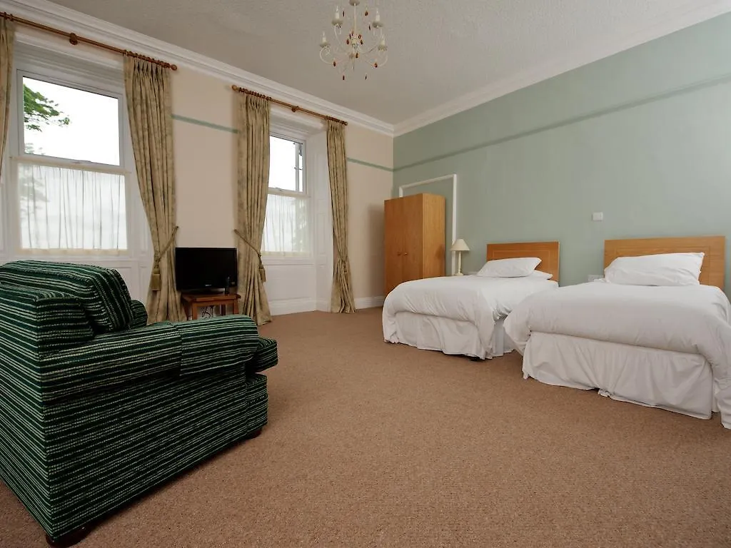 Country house Larpool Hall *