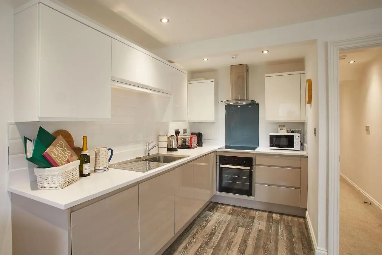 Host & - Number 3 At Pannett Apartment