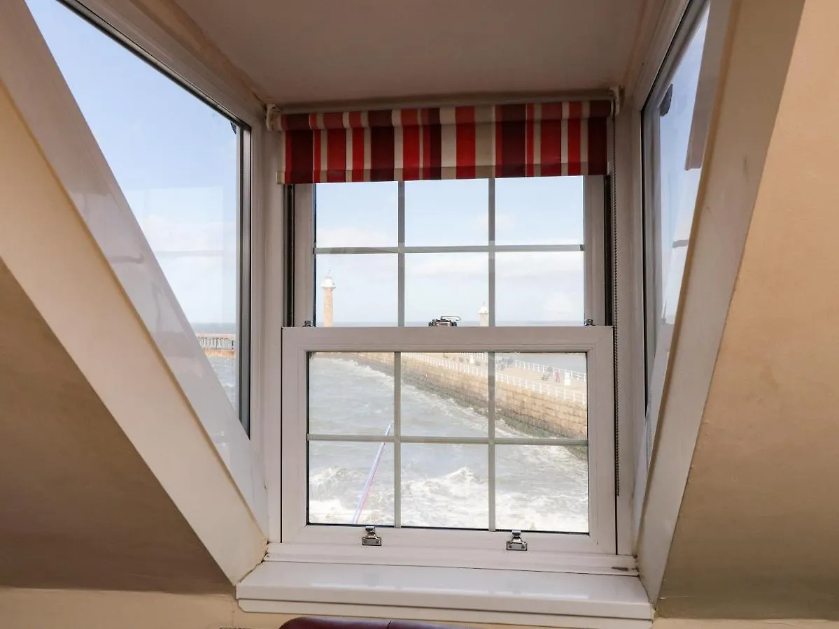 Beachfront Holiday home Whitby
