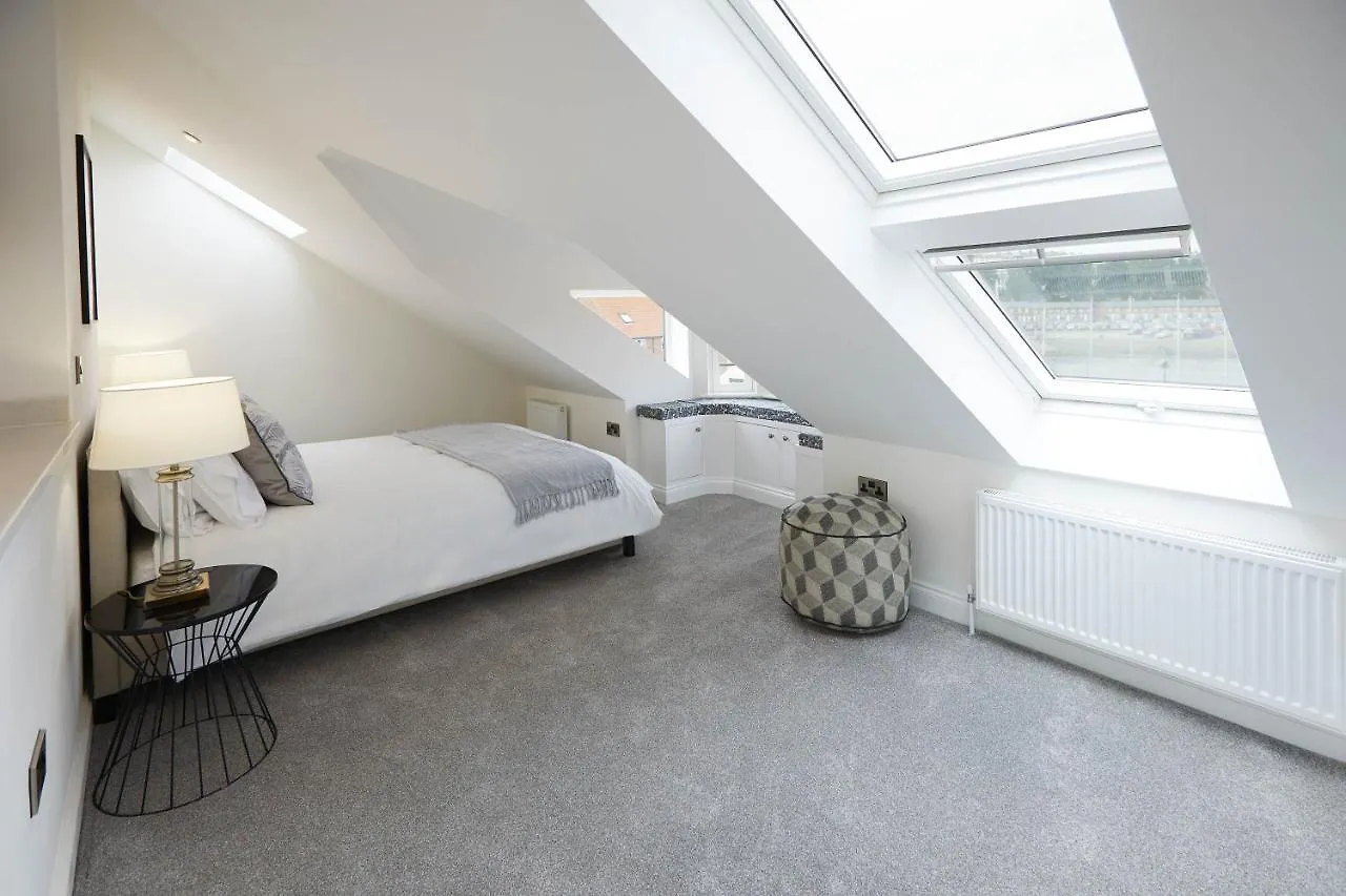 Apartment Host & - The Birds Nest *