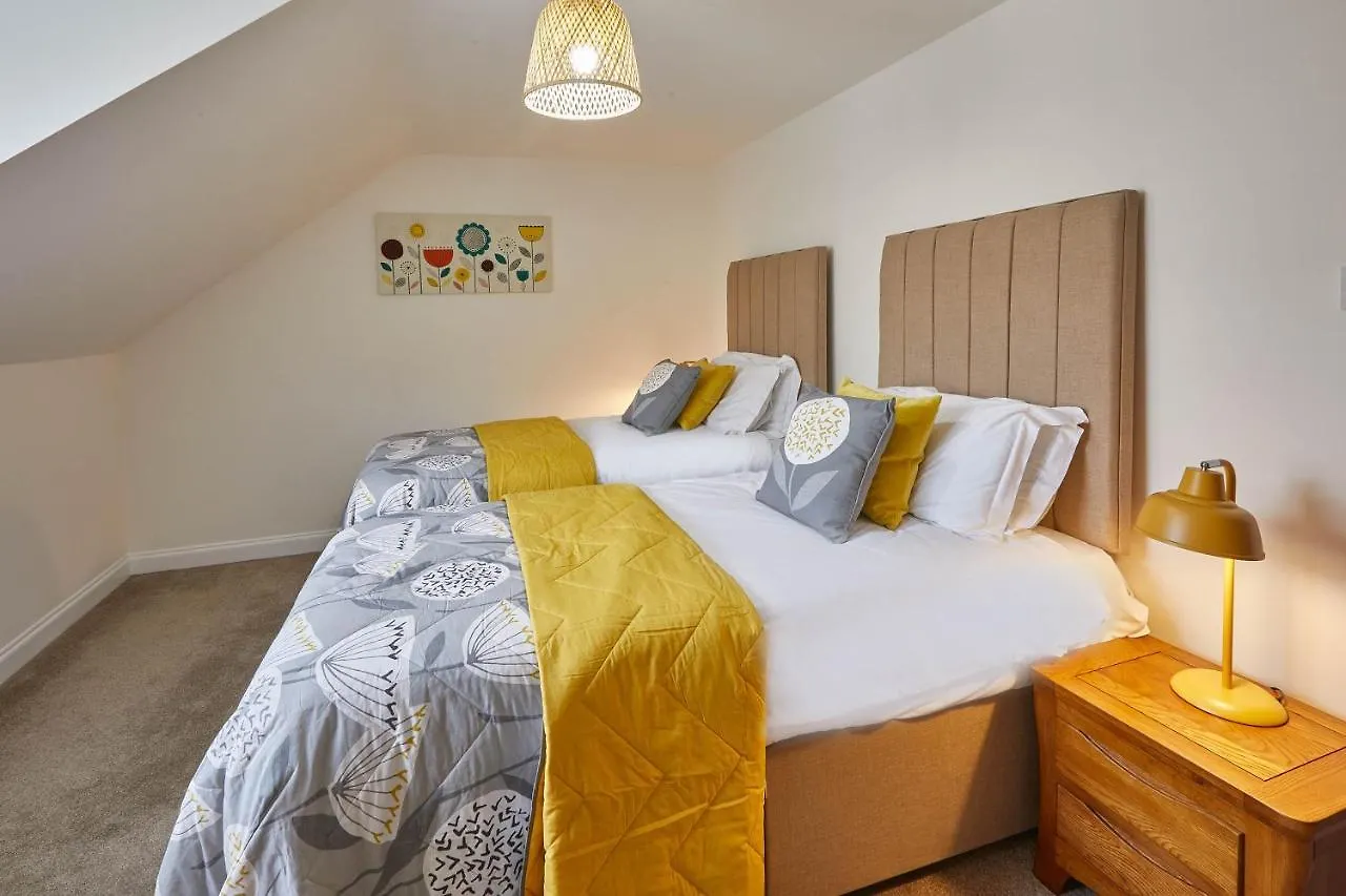 Host & - Harbour View House * Whitby