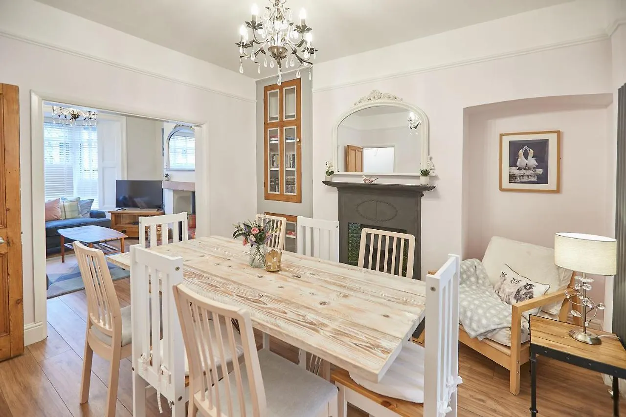 Holiday home Host & - The Gray Haven Whitby