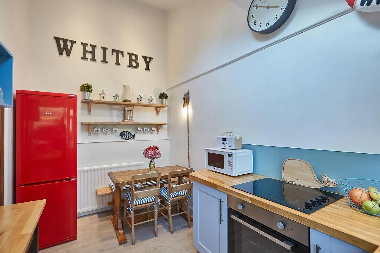 Holiday home Host & - No 3 Sandside