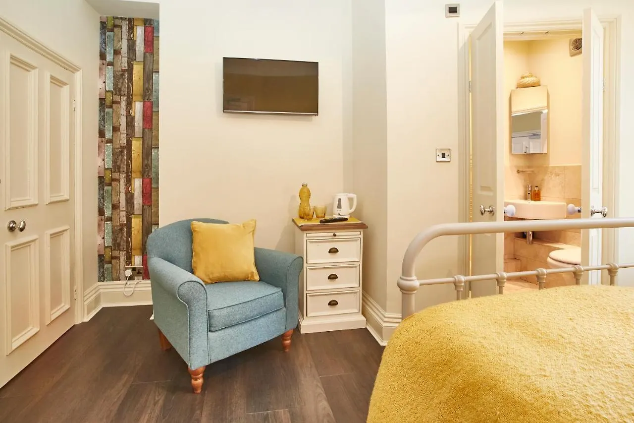 Dillons Of Bed & Breakfast Whitby