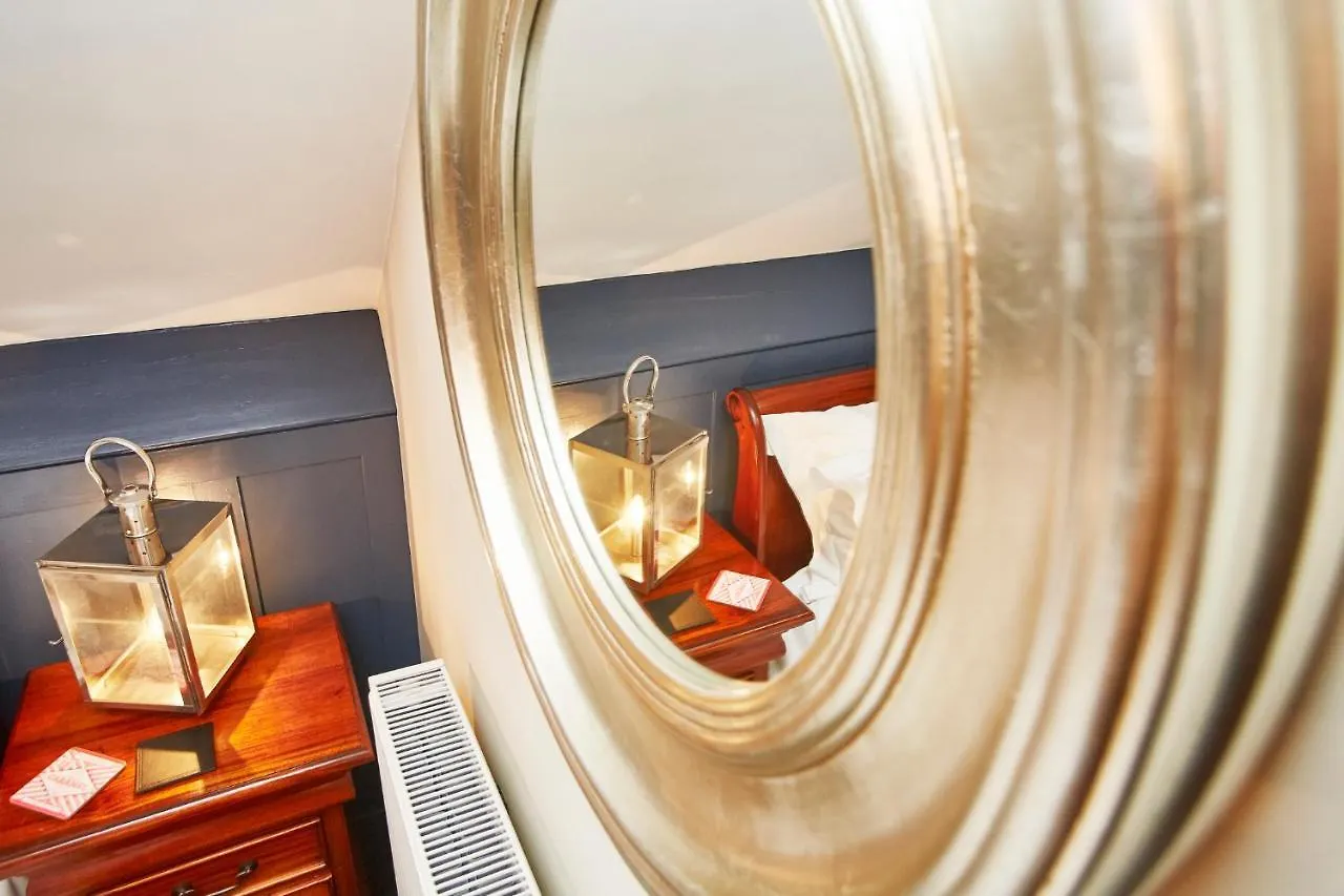 Bed & Breakfast Dillons Of 5*