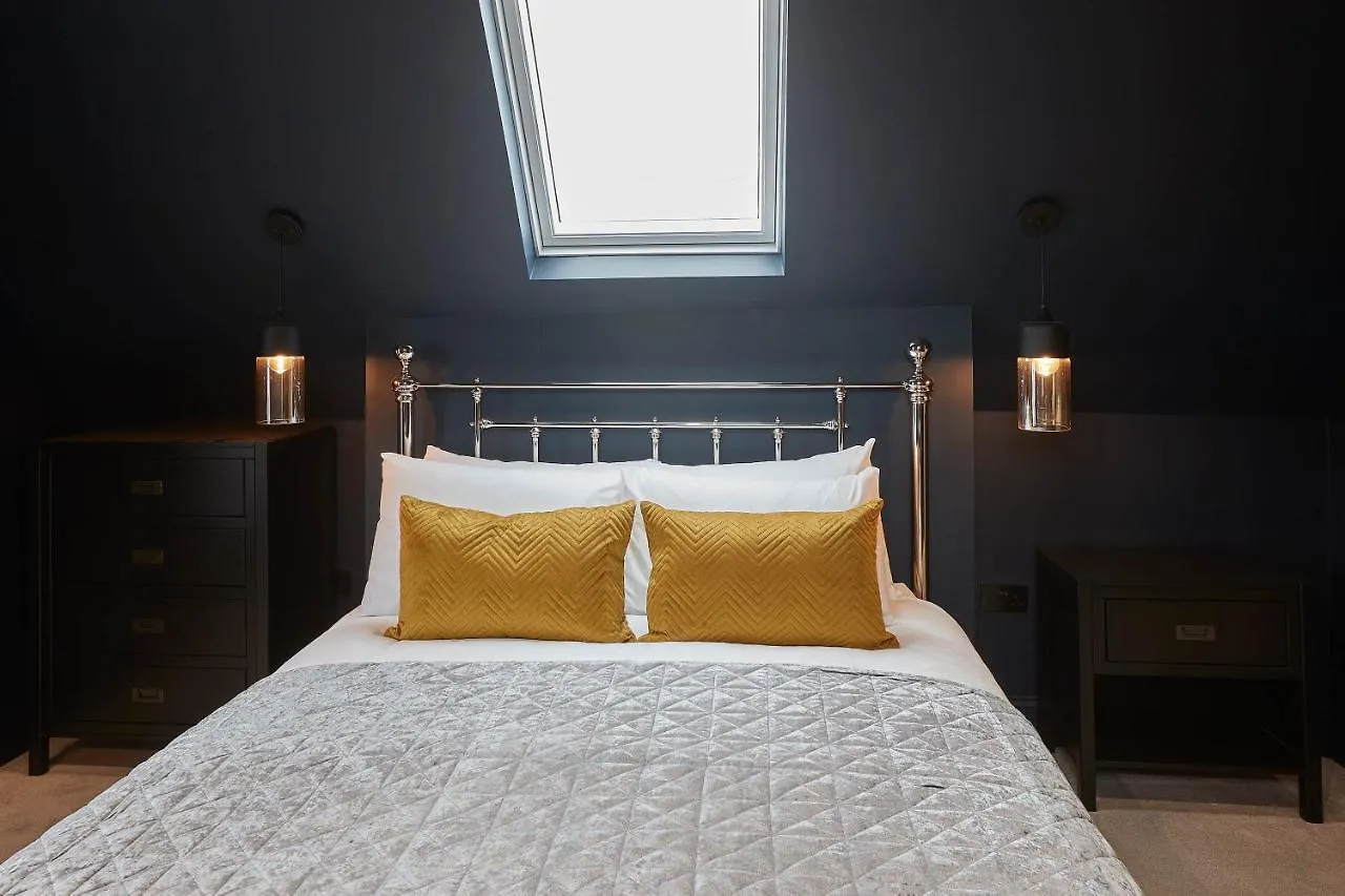 Host & - The Loft At Skinner St Apartment *
