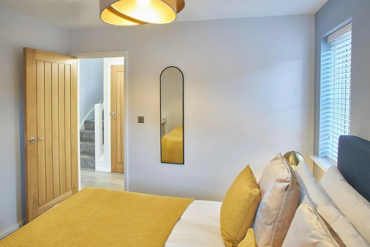 Host & - Guillemot House * 휫비