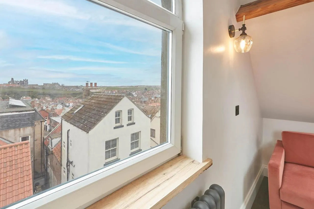 Host & - The Loft At Skinner St Whitby