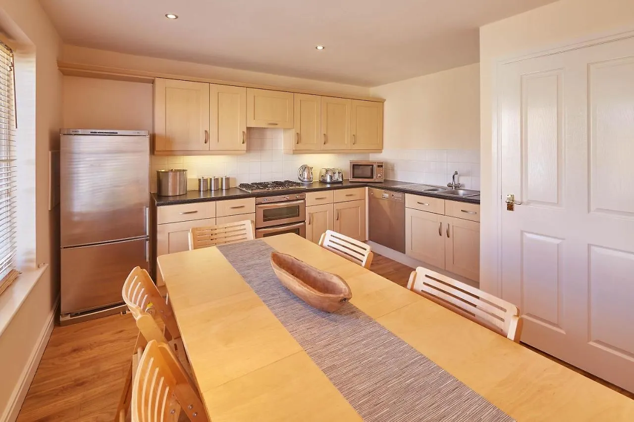 Holiday home Host & - The Scuttlebutt Townhouse *