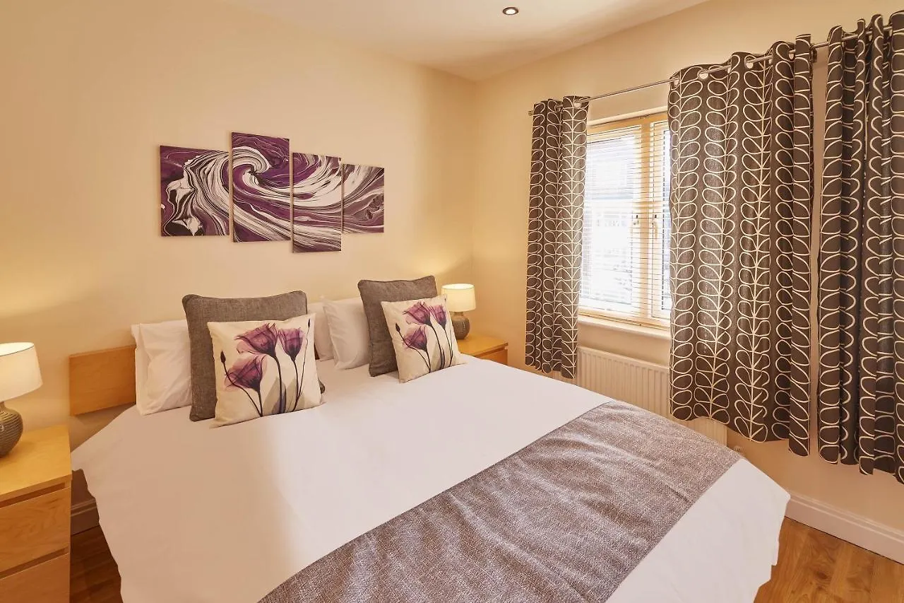Host & - The Scuttlebutt Townhouse Whitby