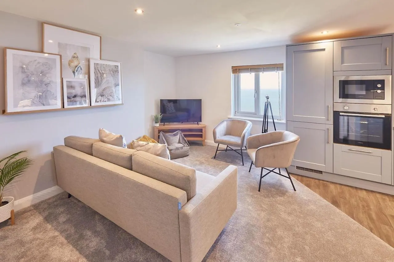 Host & - Sea Watcher Apartment *