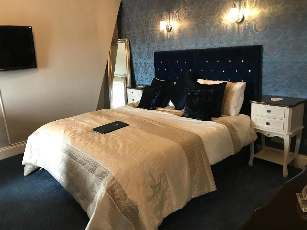 Guest house Norman With Free Parking 4*