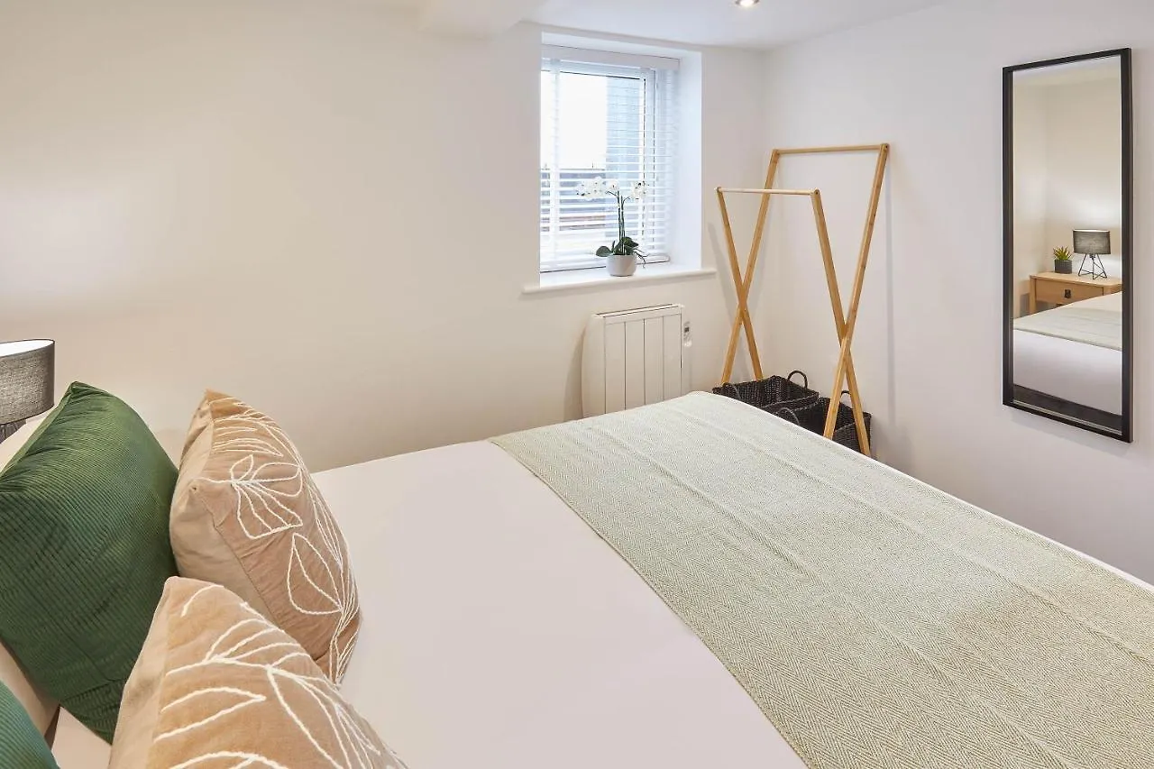 Host & - View Apartment Whitby