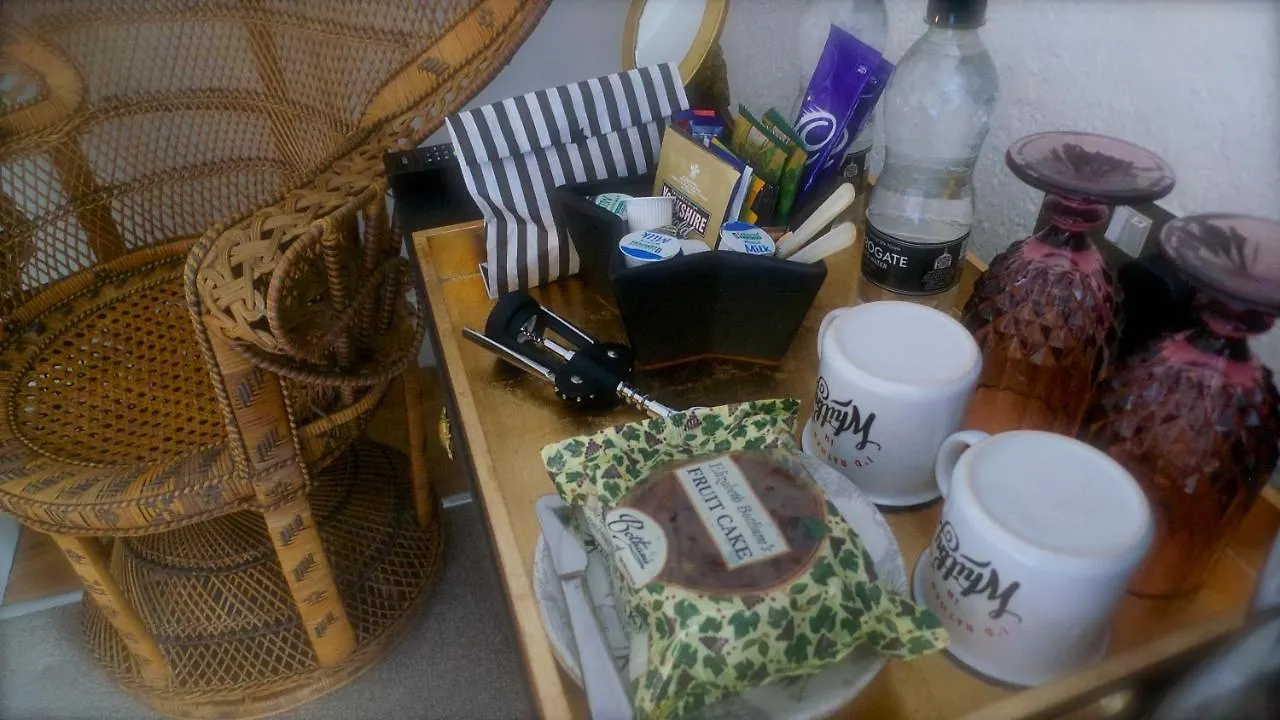 High Tor Bed & Breakfast 4*