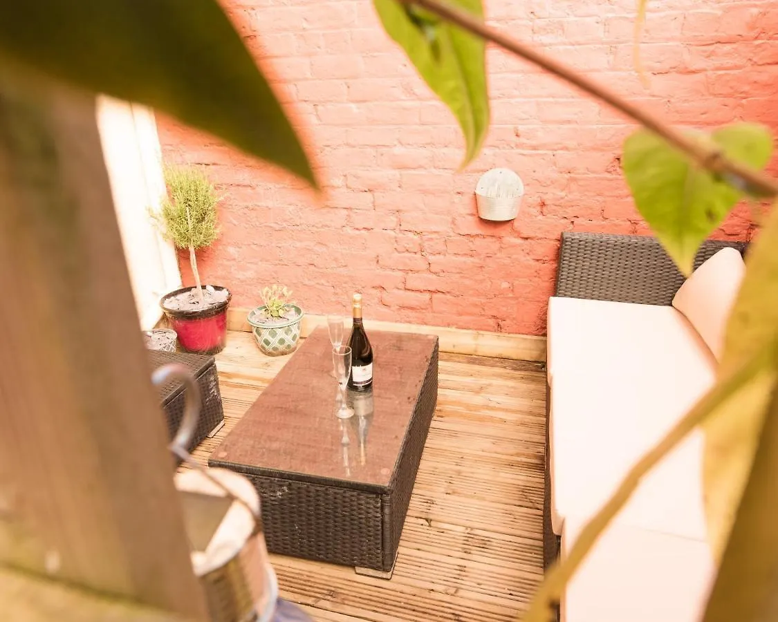 Willow Tree - Dog Friendly, Spacious & Central Holiday home