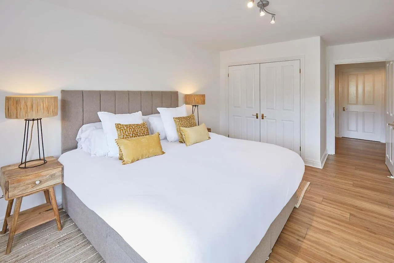 Host & - Freshwater View Apartment Whitby