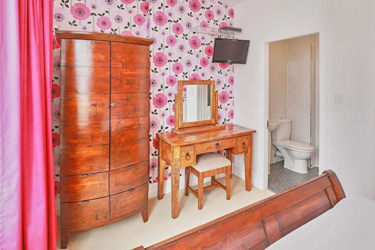 Host & - Cook's Quarters * Whitby