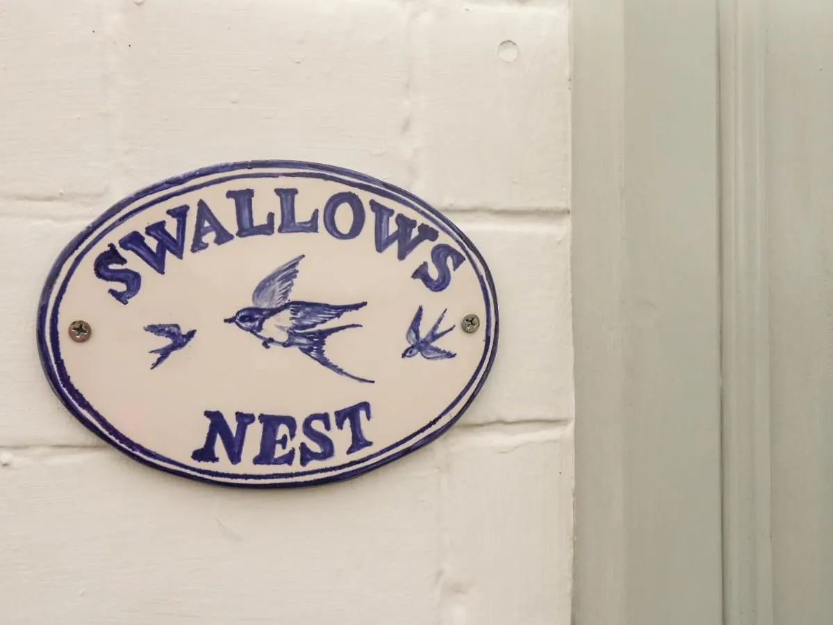 Holiday home Swallows Nest
