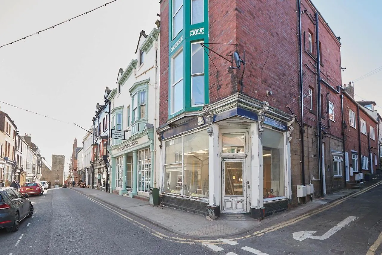 Host & - The Loft At Skinner St Whitby